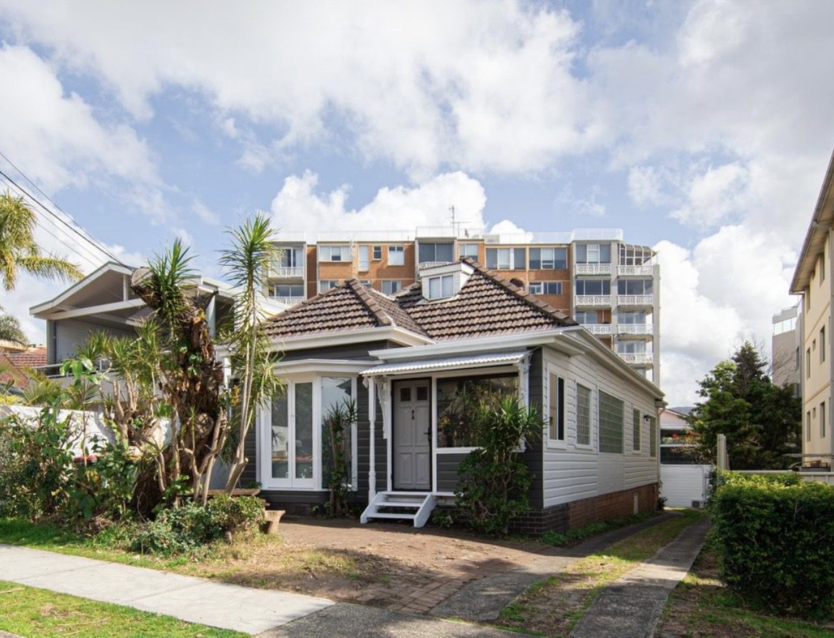 The front of the Gemstays Wollongong holiday house